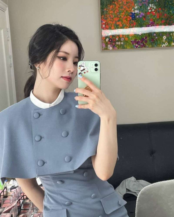 다현 얇은 허리