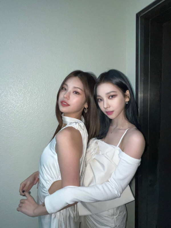 있지 + 에스파