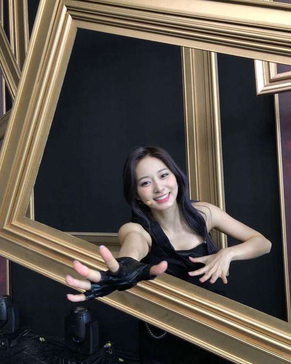 액자속 트와이스  쯔위