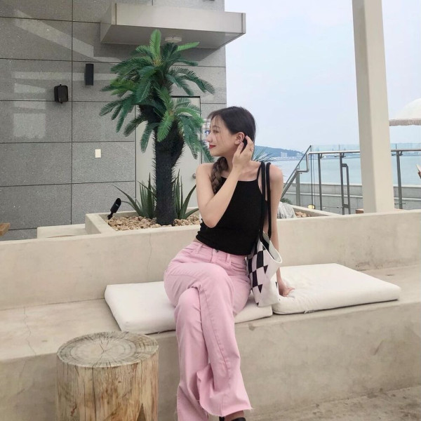 핑크색 바지 류수정 러블리즈 인스타