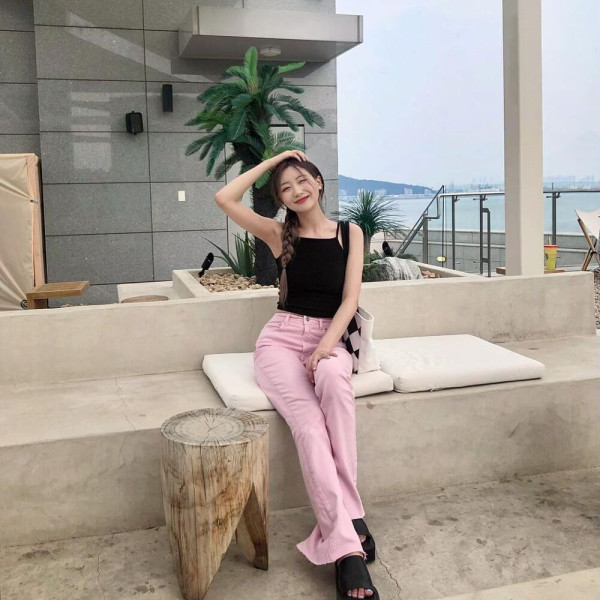 핑크색 바지 류수정 러블리즈 인스타