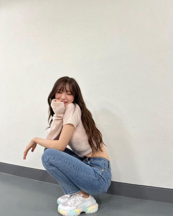 아린 청바지 배꼽