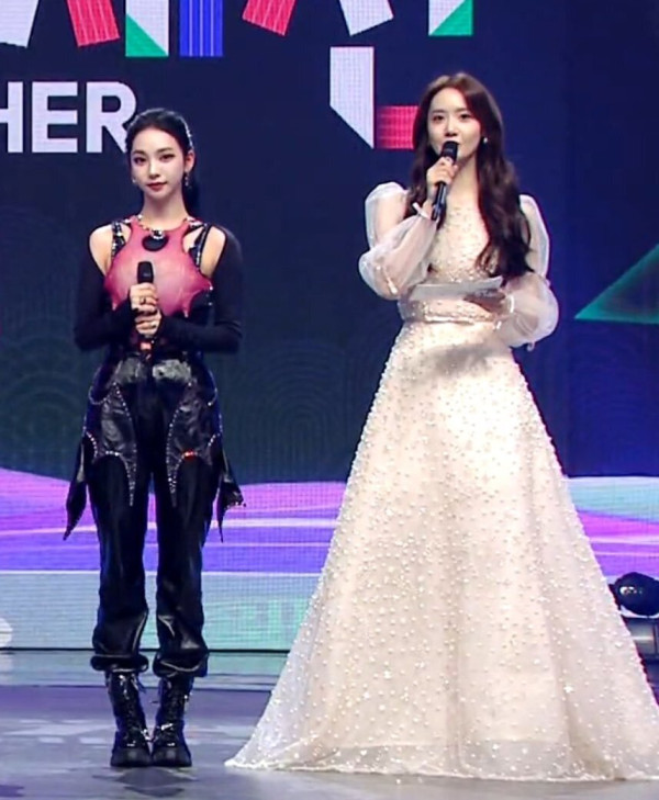 카리나 vs 윤아 투샷