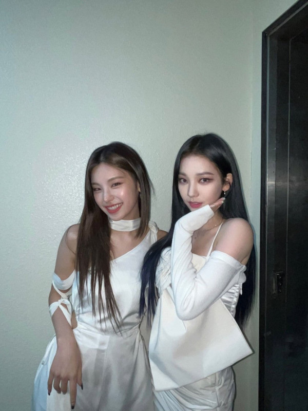 있지 + 에스파