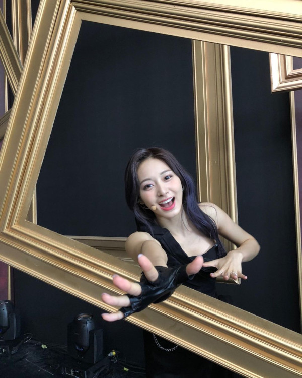 액자속 트와이스  쯔위