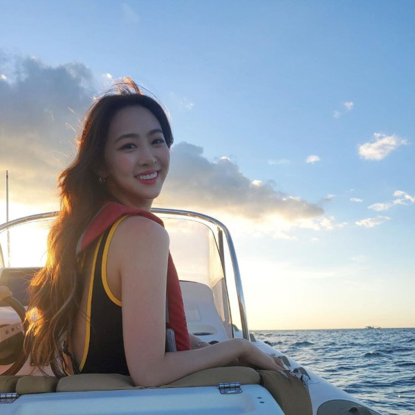 씨스타 다솜 수영복