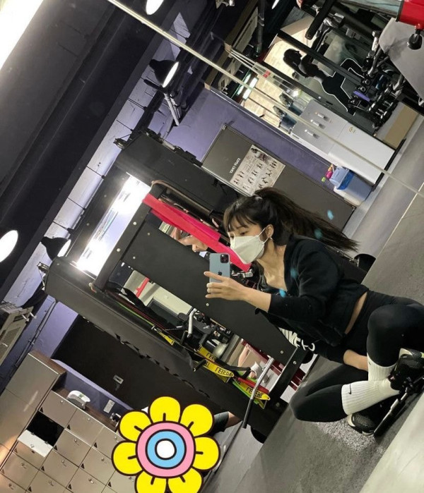 아침마다 헬스하러 나가서 인증샷 남기는 정은지