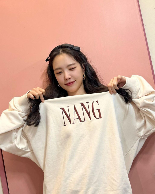 스쿨룩 손나은 인스타