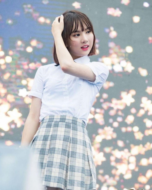 비에 젖은 교복 은하