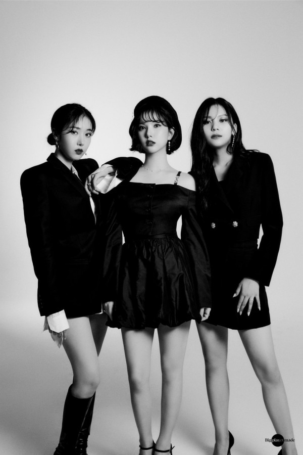 3인조 그룹으로 새로 시작하는 은하, 신비, 엄지