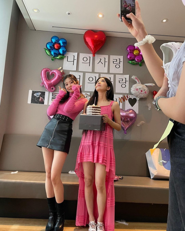 음중에서 만난 권은비 김민주