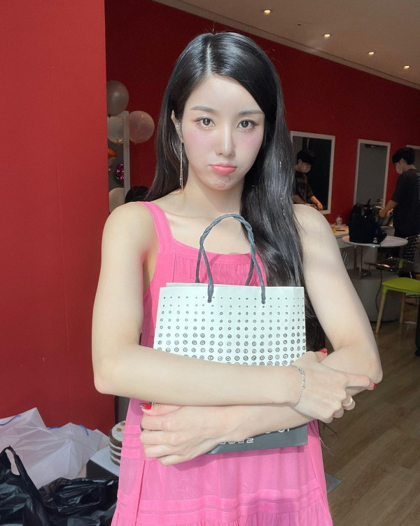 음중에서 만난 권은비 김민주
