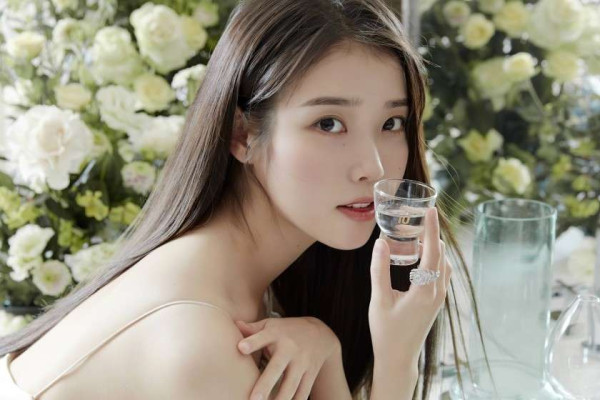 아이유 참이슬 화보