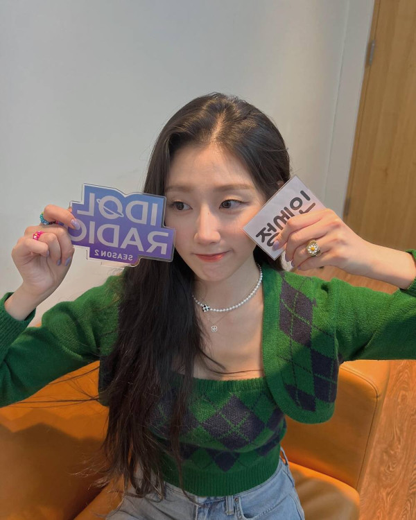 녹색 크롭티 정예인
