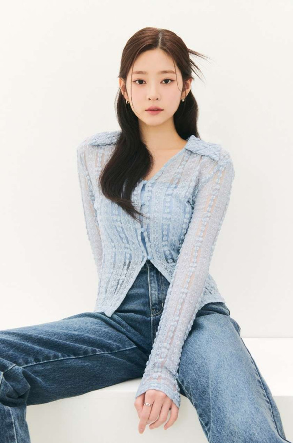 김민주 의류 화보