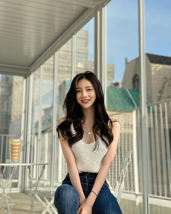 전 여자아이돌 심새벽