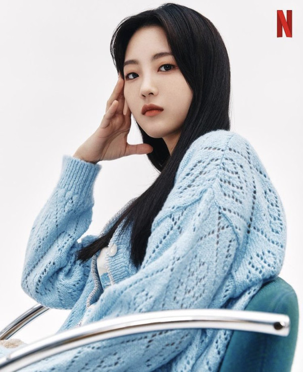 상큼발랄 반장녀 조이현
