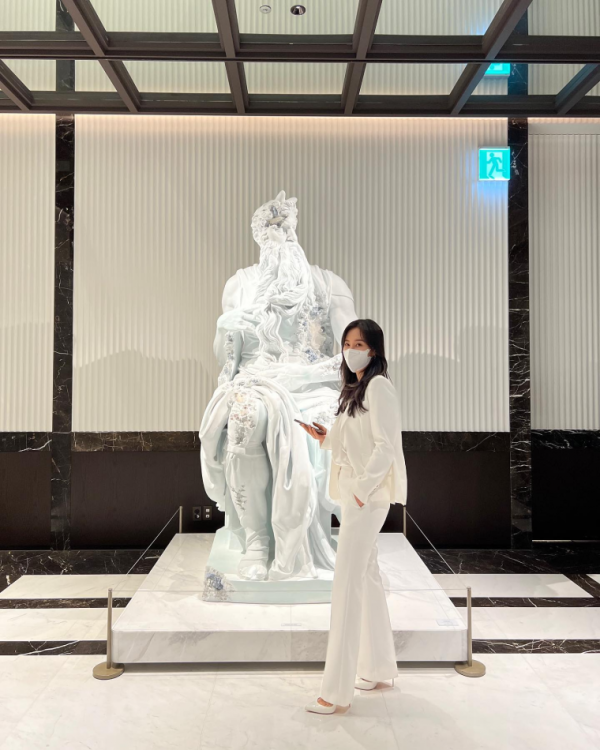 단추를 많이 푼 청청패션 윤아  권유리