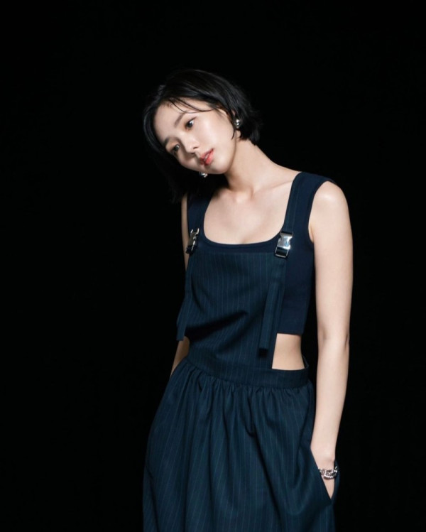 단발 채수빈 화보