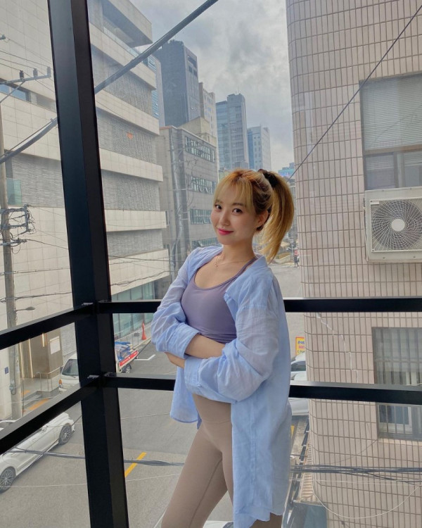 다혜 금발 레깅스