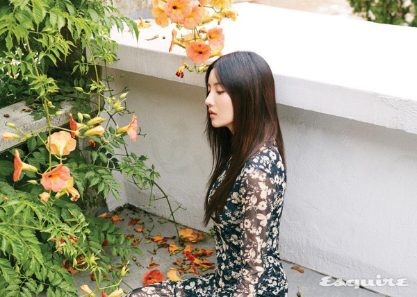 권은비,김채원 에스콰이어 화보