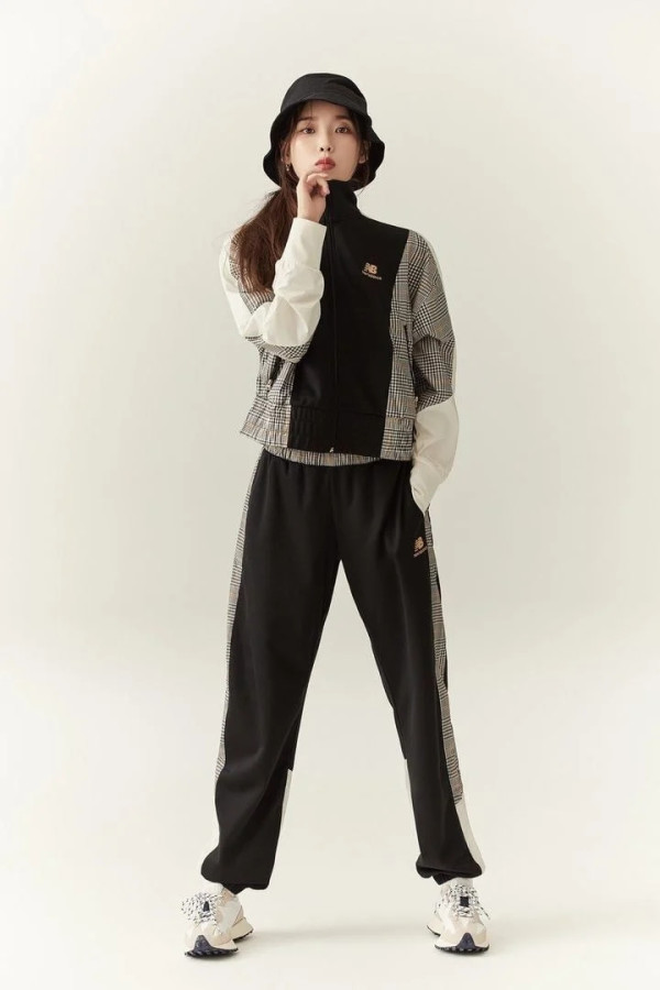 뉴발란스 앰배서더 아이유