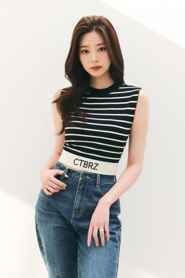 김민주 의류 화보