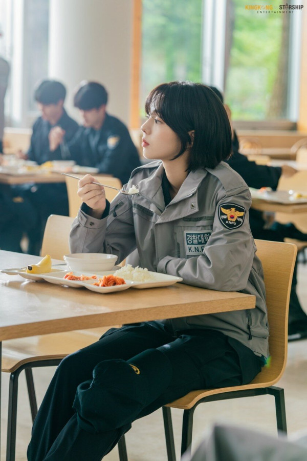 경찰이 된 채수빈