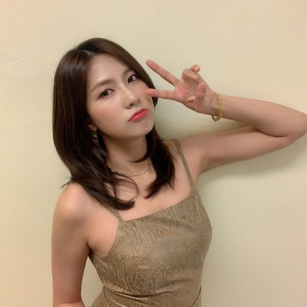 어떤 의상이든 잘어울리는 아이돌