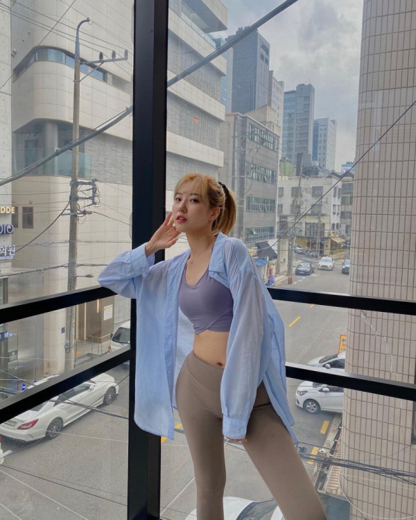 다혜 금발 레깅스
