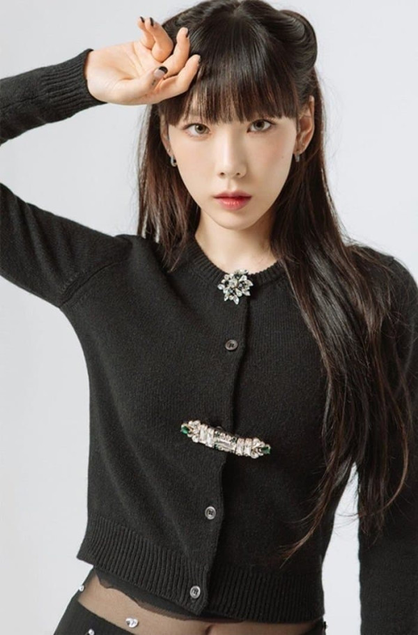 노출 의상 태연