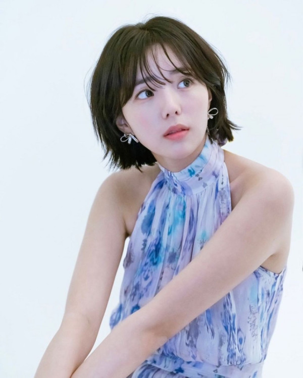 단발 채수빈 화보