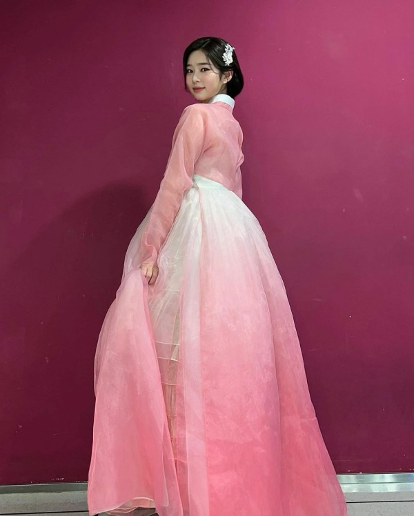 김민주 새해인사
