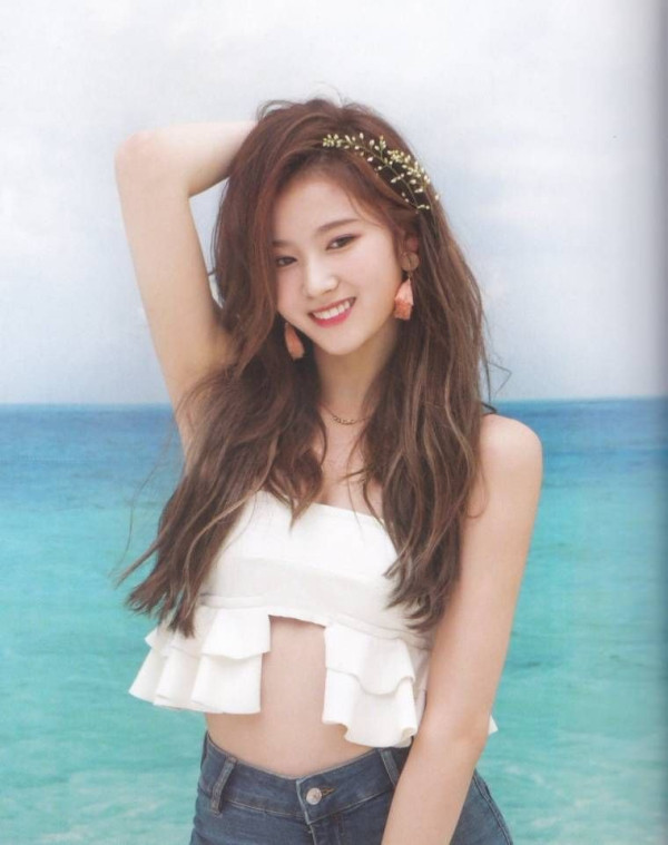 시원한 사나 여름 화보