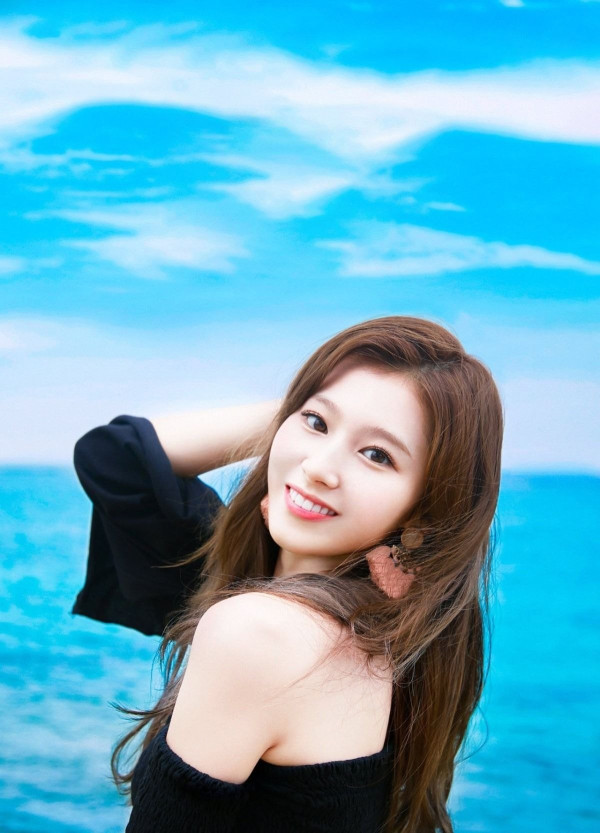 시원한 사나 여름 화보