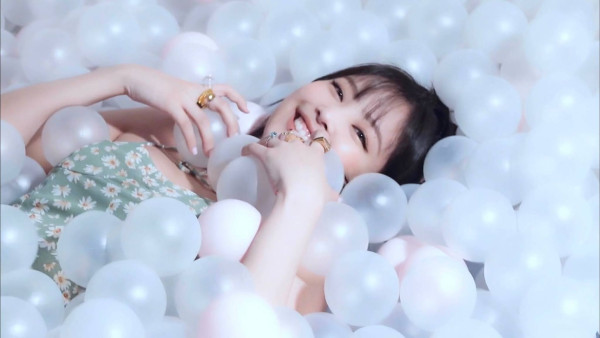앞머리 내린 블랙핑크 제니