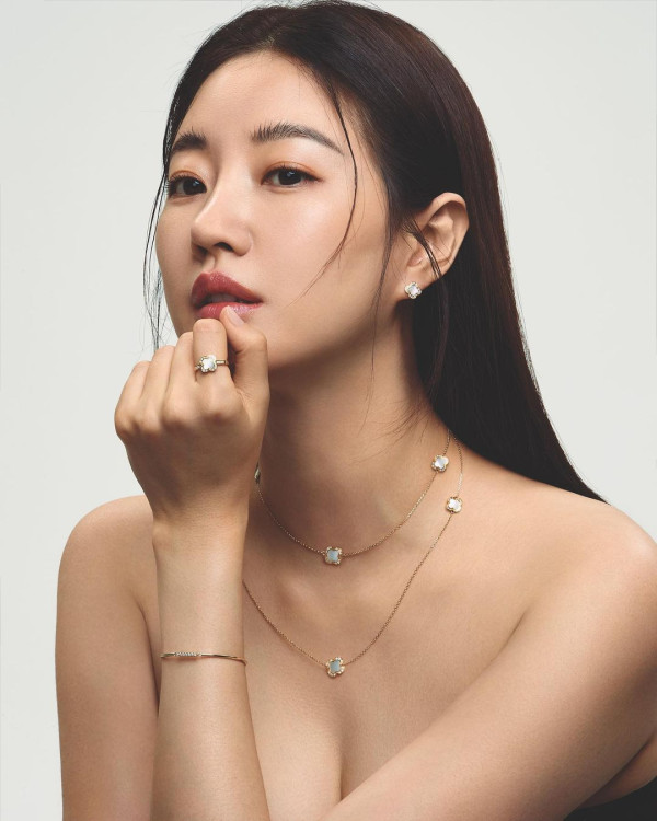 43세 김사랑 화보