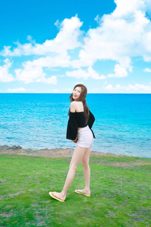 시원한 사나 여름 화보