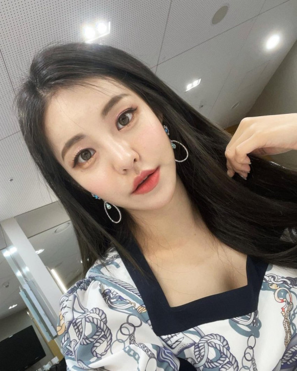 브레이브걸스 유정 인스타