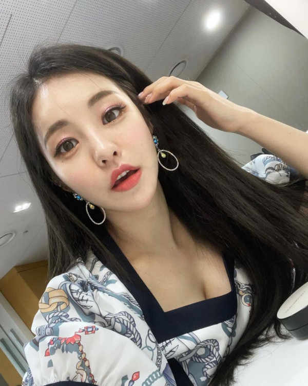 브레이브걸스 유정 인스타
