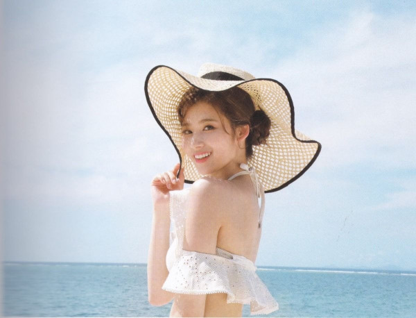 시원한 사나 여름 화보