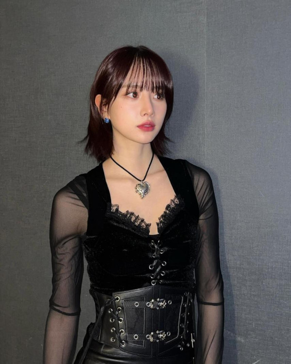 솔로 컴백 우주소녀 설아 각선미