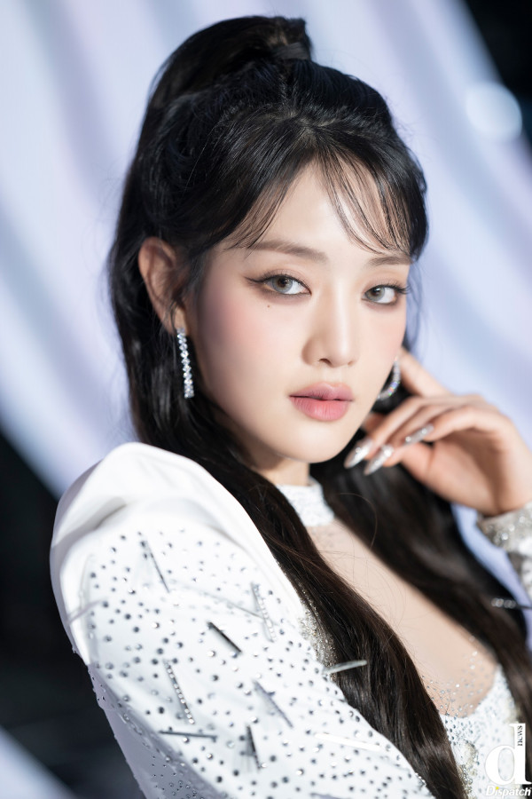 (여자)아이들 하이레그 의상