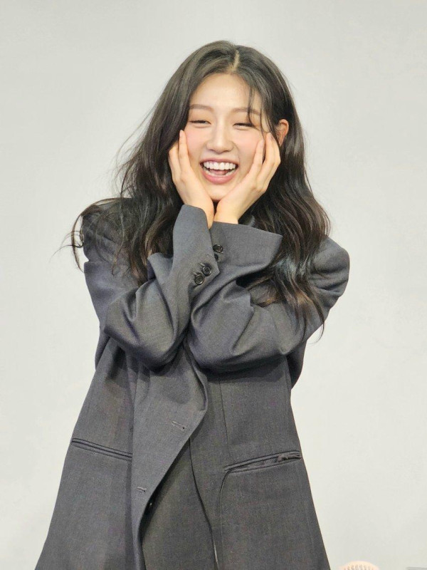 꽃원피스 입은 러블리즈 정예인