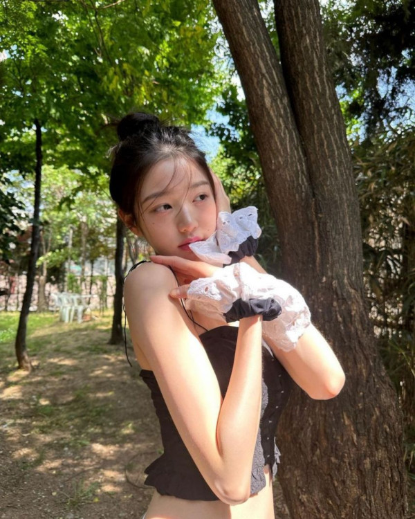 장원영이 거의 쌩얼로 찍었다는 화보