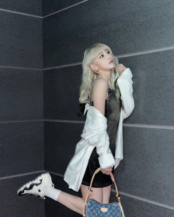 르세라핌 사쿠라 인스타 짤