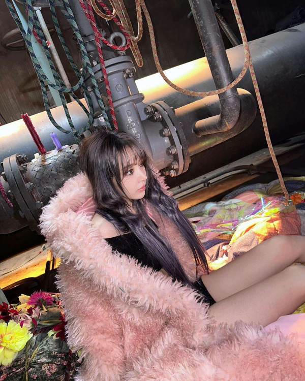 보일러실에서 르세라핌 사쿠라