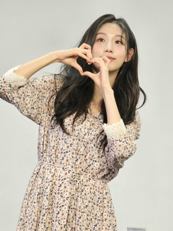 꽃원피스 입은 러블리즈 정예인