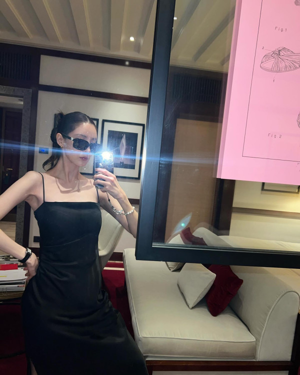 셀카 찍는 소녀시대 서현