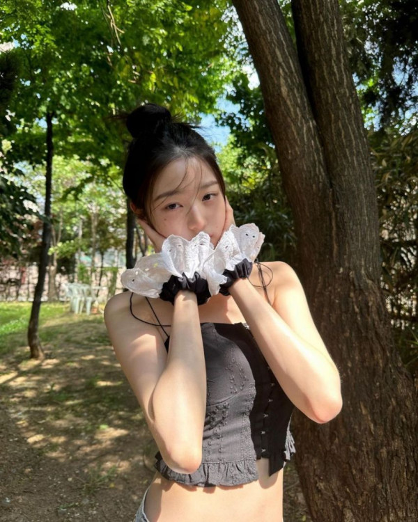 장원영이 거의 쌩얼로 찍었다는 화보